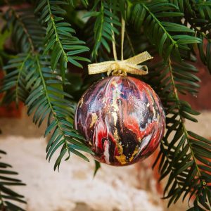 Acrylic Pour Baubles – Craft Box